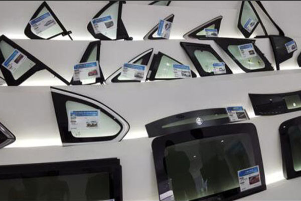 汽車邊窗三角玻璃總